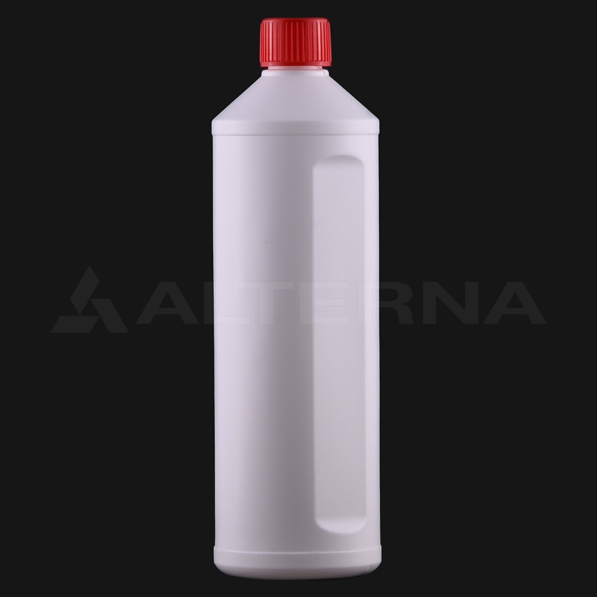 Боковой вид пластиковой бутылки из HDPE объемом 1 литр с красной крышкой, защищающей от детей, и утопленной панелью для захвата